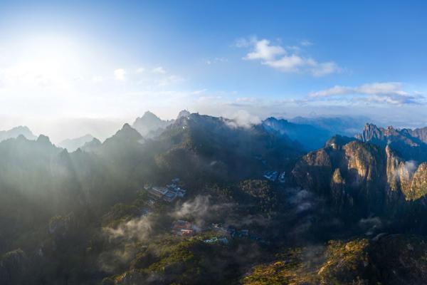 با تور مجازی به کوهستان هونگ شان چین سفر کنید